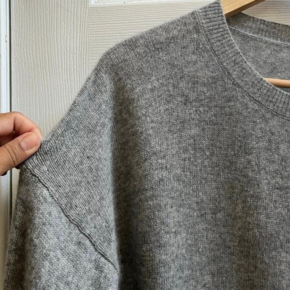 Theory Karenia L Gray Cashmere Crew Neck Pullover Sweater Size XL Lightweight - Picture 5 of 14